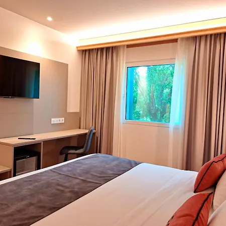 Hotell Puerta 3*