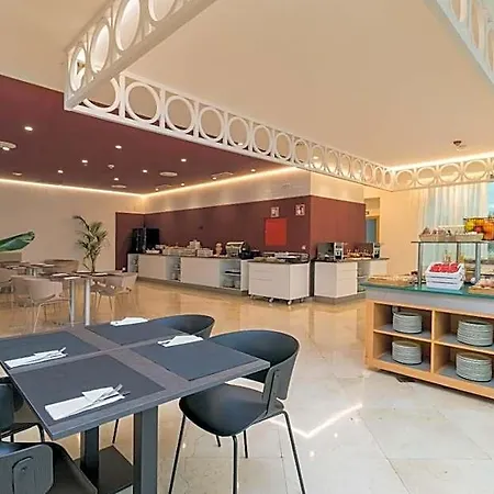Hotel Puerta 3*