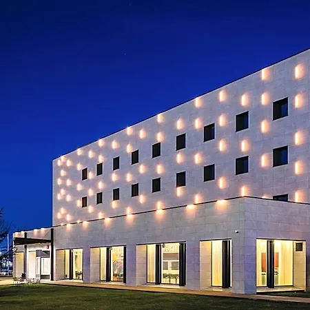 Hotel Puerta 3*