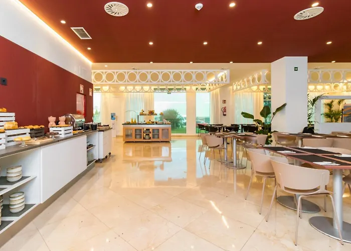 Hotel Puerta 3*